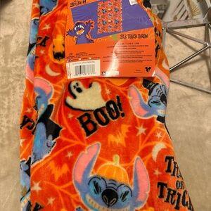 Disney Stitch Halloween Silk Touch Throw - Orange and Black